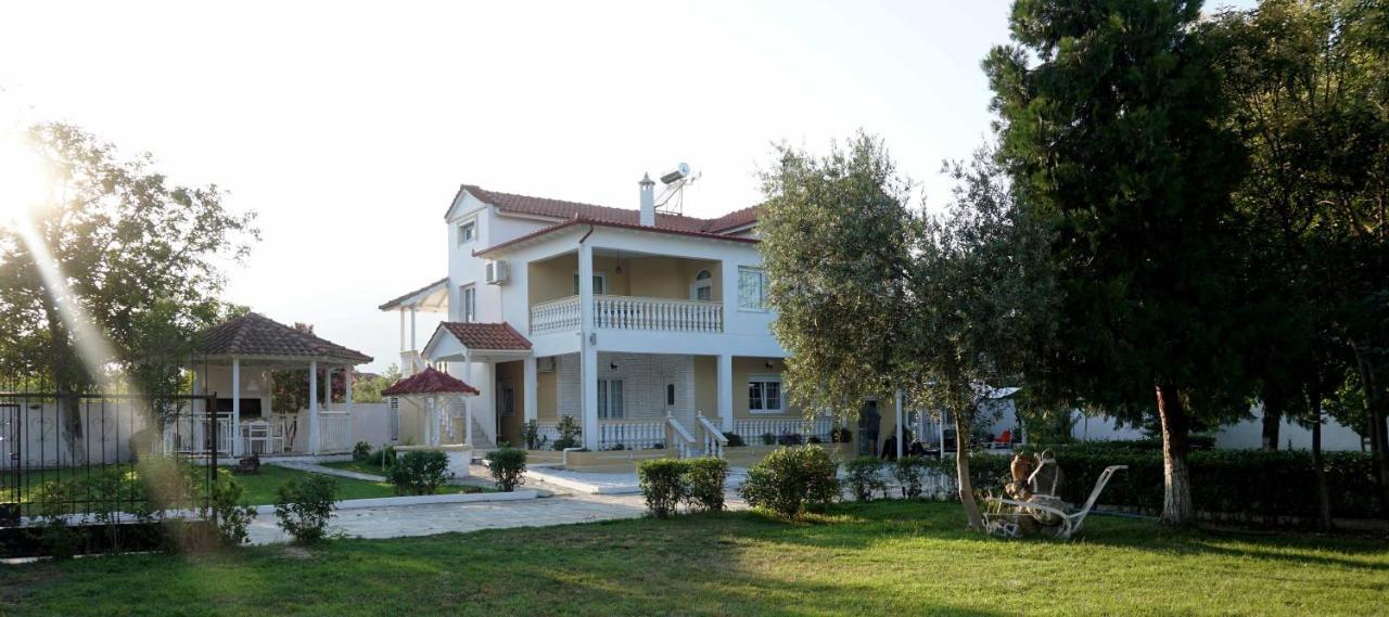 Villa Karras Vrasná Extérieur photo