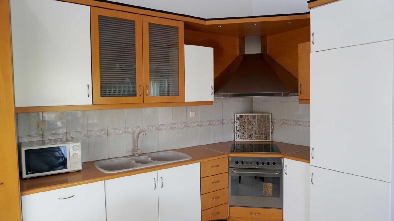 Villa Karras Vrasná Extérieur photo