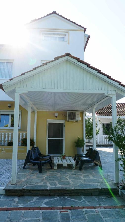 Villa Karras Vrasná Extérieur photo