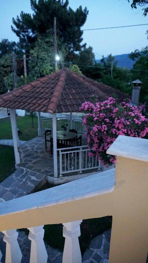 Villa Karras Vrasná Extérieur photo